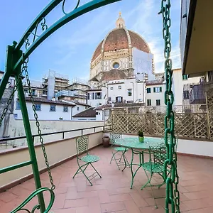 Stunning With An Amazing Terrace Appartamento