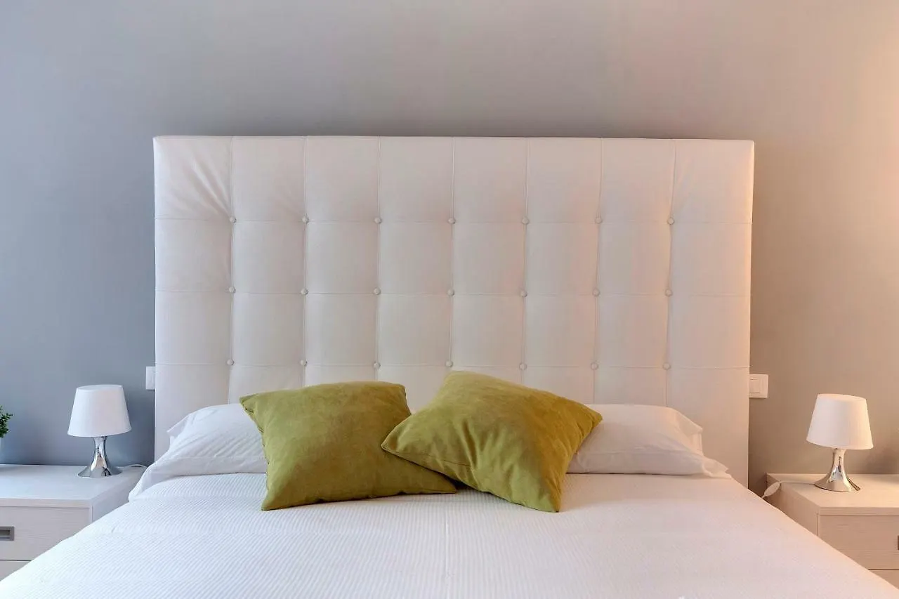 Lungarno Apartment By Mamo Florence 0*,  Italy