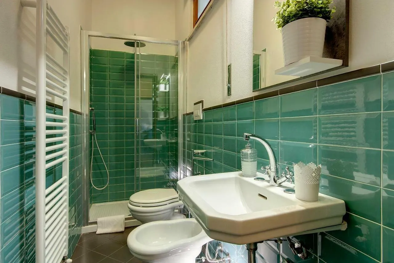 Lungarno Apartment By Mamo Florence